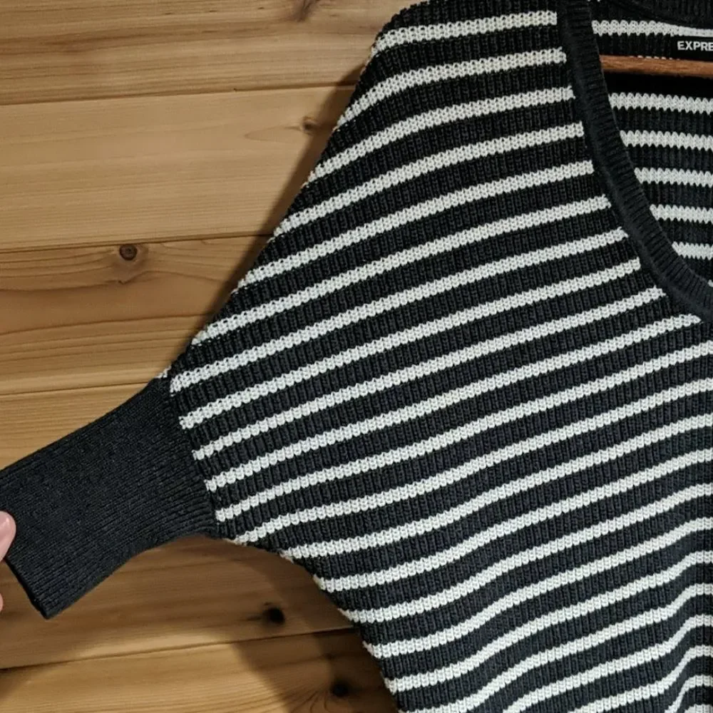 Express Gray and White Striped Slouch Sweater - Picture 5 of 10